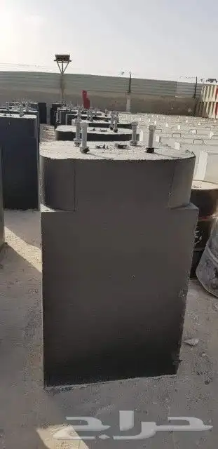 حواجز خرسانيه وزينة حدائق مناهيل مصدات قواعد اناره 7