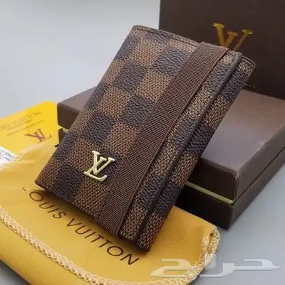 محافظ رجالي ماركات 25