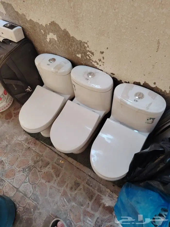 عدد 3 كراسي أطفال جديده ما استخدمت ولا مره 1