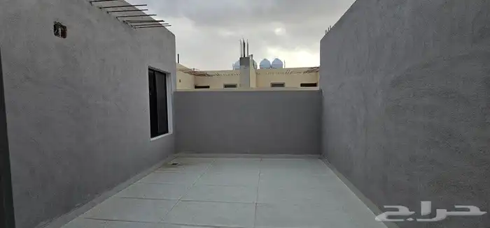 للبيع دور علوي نظام تاون هاوس 9