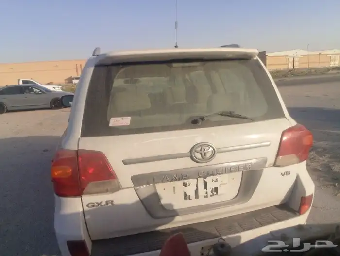 لاندكروزر موديل 2011 3