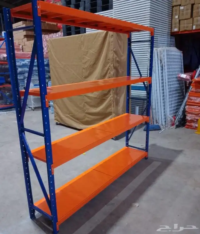 للبيع رفوف مستودع 3دواليب ارتفاع مترين ونص طول مترين ع أربعة 0