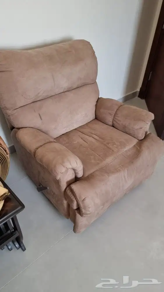 كرسي استرخاء شبه جديد 0