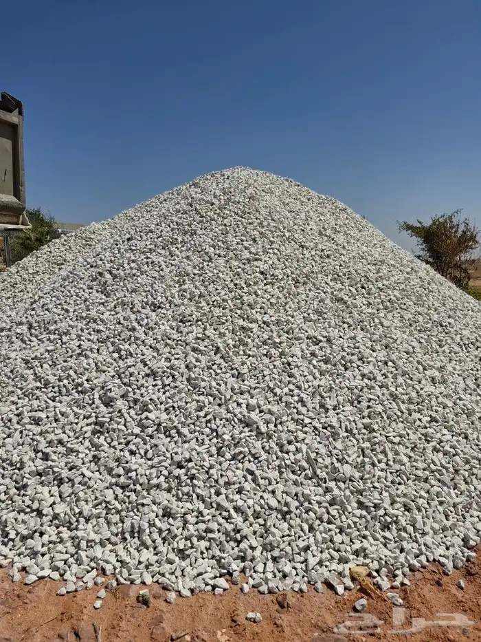 بحص ابيض ورمل ابيض واحمر وبطحا واسفلت وصبيز 3