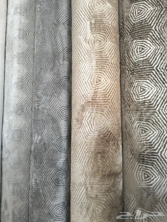 يوجد موكيت تركى وامارتى ووطني وجميع انواع الفنيل بلجيكا وفرن 4