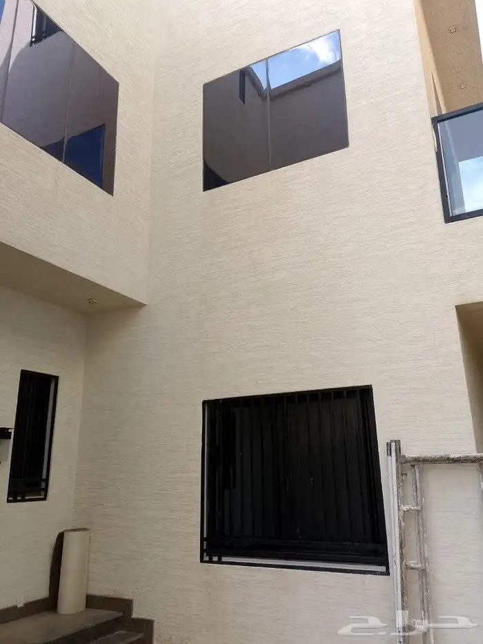 معلم جرافيت مصري 1
