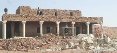 اعمال تراث القديمه بناء وتليوس الأسوار والبيوت القديمه الطين 2