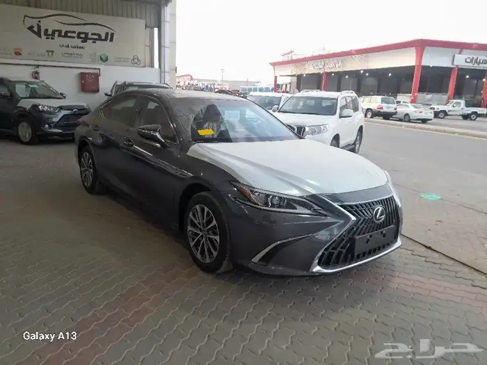 لكزس ES 250 بنزين رمادي 2025 8