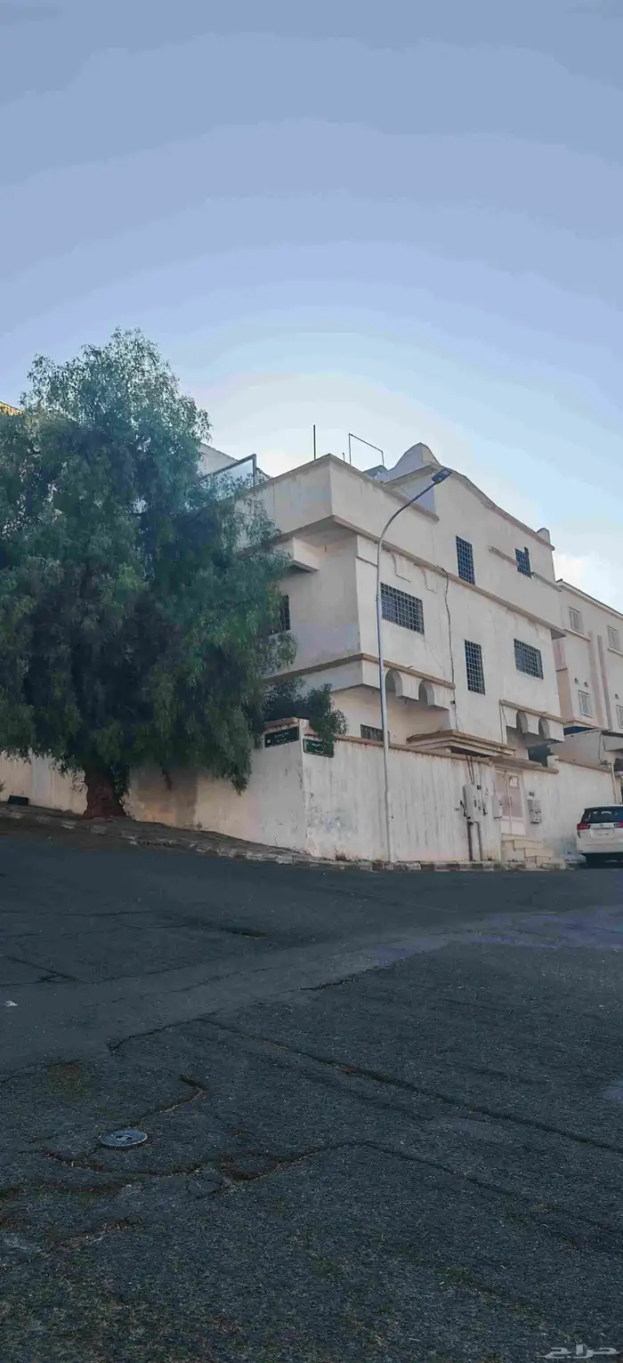 للبيع عمارة سكنية (النميص) 4