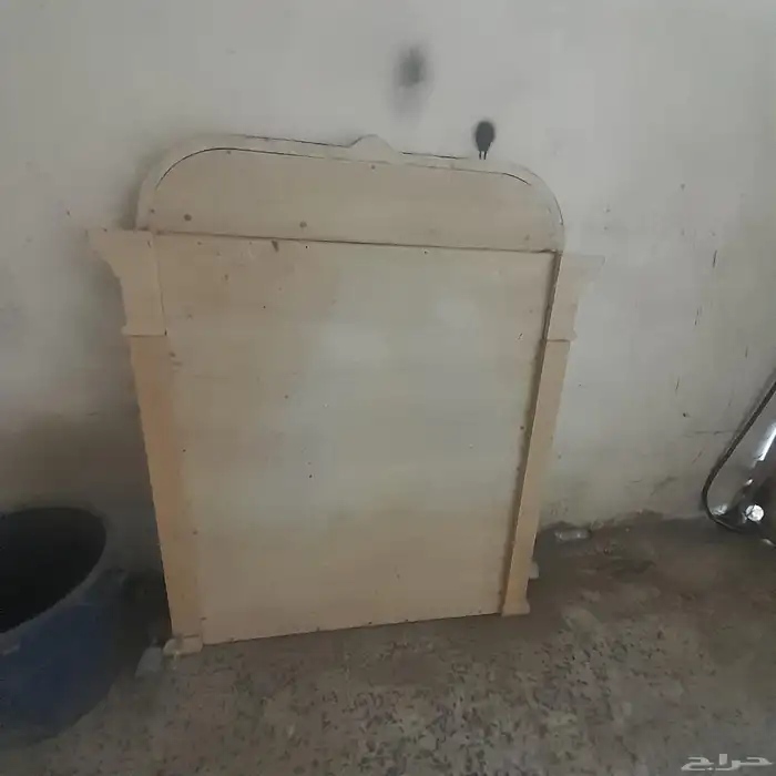 مرابه كبيره مع تسريحه خشب سنديان 150ريال 0