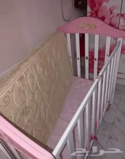 كرسي نوم اطفال من عمر سنة حتى 6 سنوات نظيف باقي جديد بفراشة 0