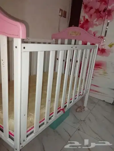 كرسي نوم اطفال من عمر سنة حتى 6 سنوات نظيف باقي جديد بفراشة 1