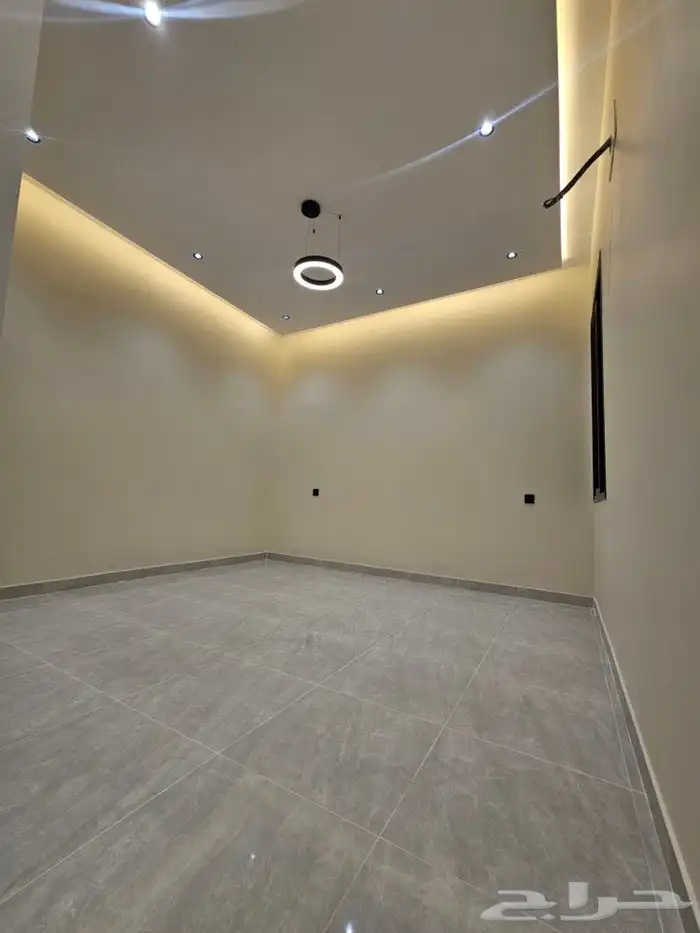 للبيع روف علوي وسيع مساحه360 متر 15
