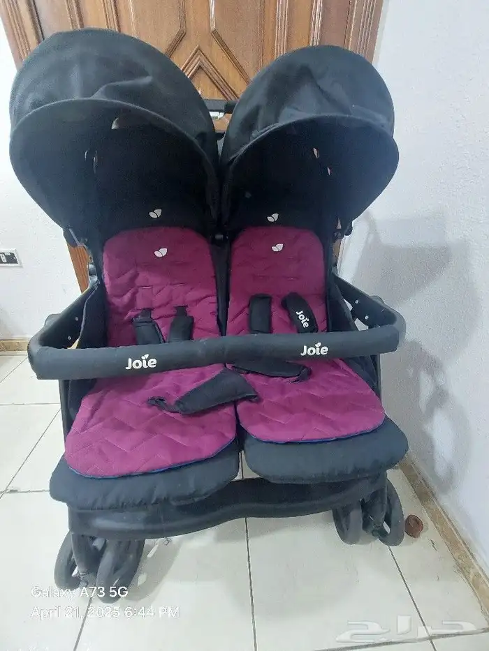 عربة اطفال ماركة جوي joie حاله جيده جدا 4