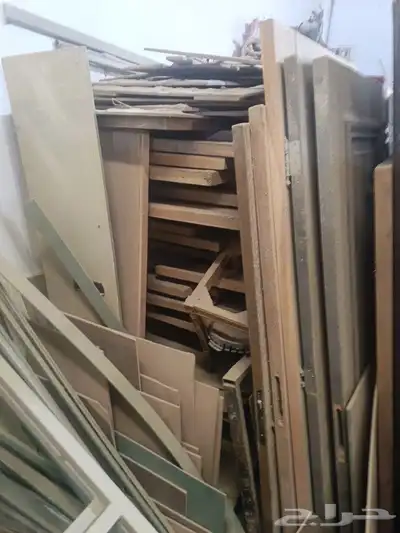 مستعمل ابواب خشب للبيع 0