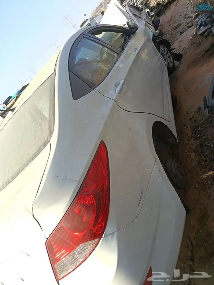 يوجد لدينا قطع غيار هونداي اكسنت 20014 تشليح الحمدانيه 20014 2