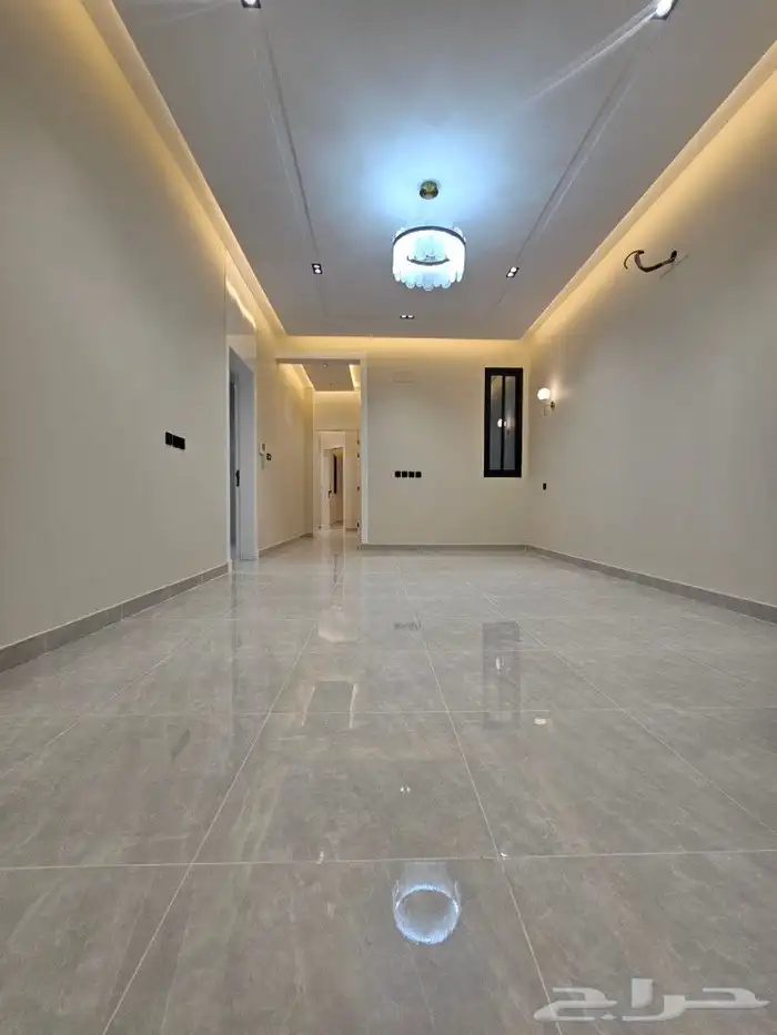 للبيع روف علوي وسيع مساحه360 متر 7
