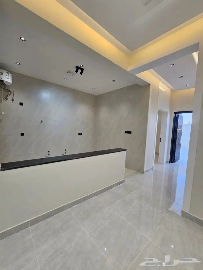 للبيع روف علوي وسيع مساحه360 متر 22