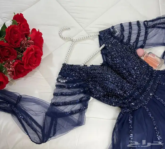 عرض فساتين كل المقاسات موجوده بسعر 320 8