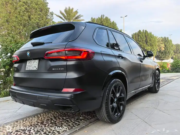 للبيع بي ام دبليو 2019 اللون اسود وارد كندا 5