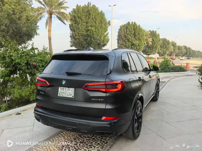 للبيع بي ام دبليو 2019 اللون اسود وارد كندا 9