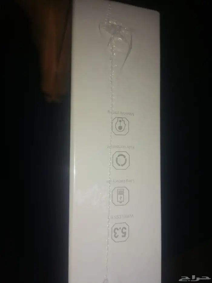 سماعة شبيهة ابل 1