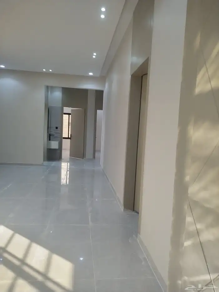 دور علوي شرق الرياض حي الجنادريه 23