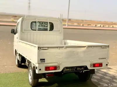 سوزوكي دباب كاري 2025 7