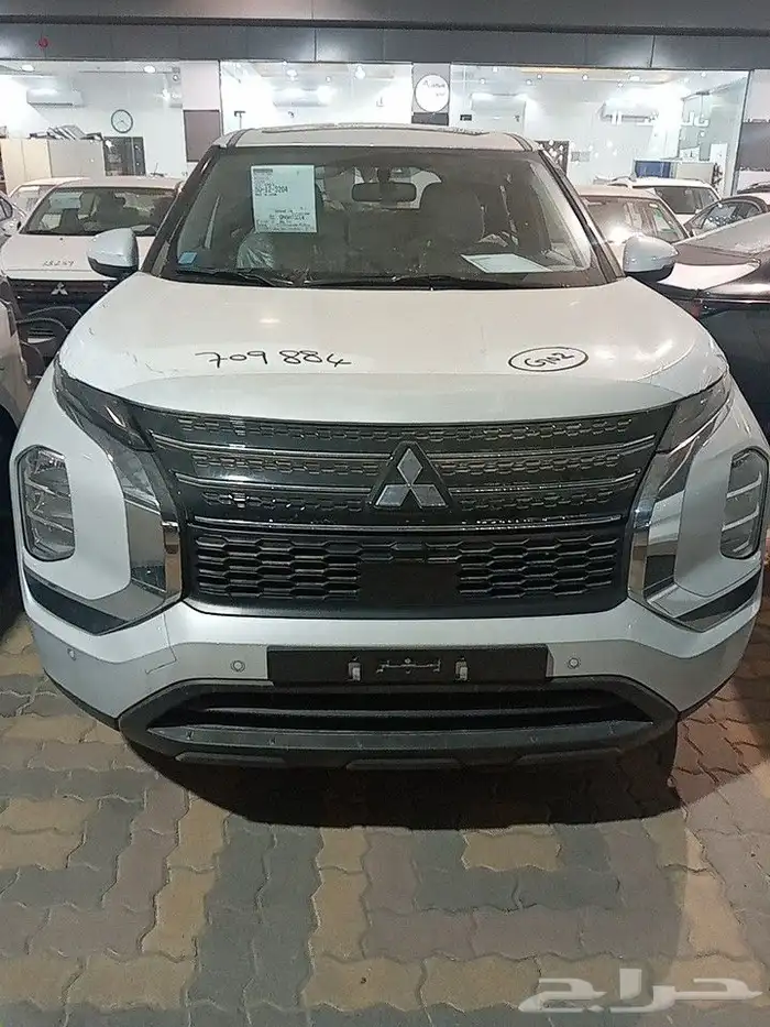 ميتسوبيشي اوتلاندر 2025 0