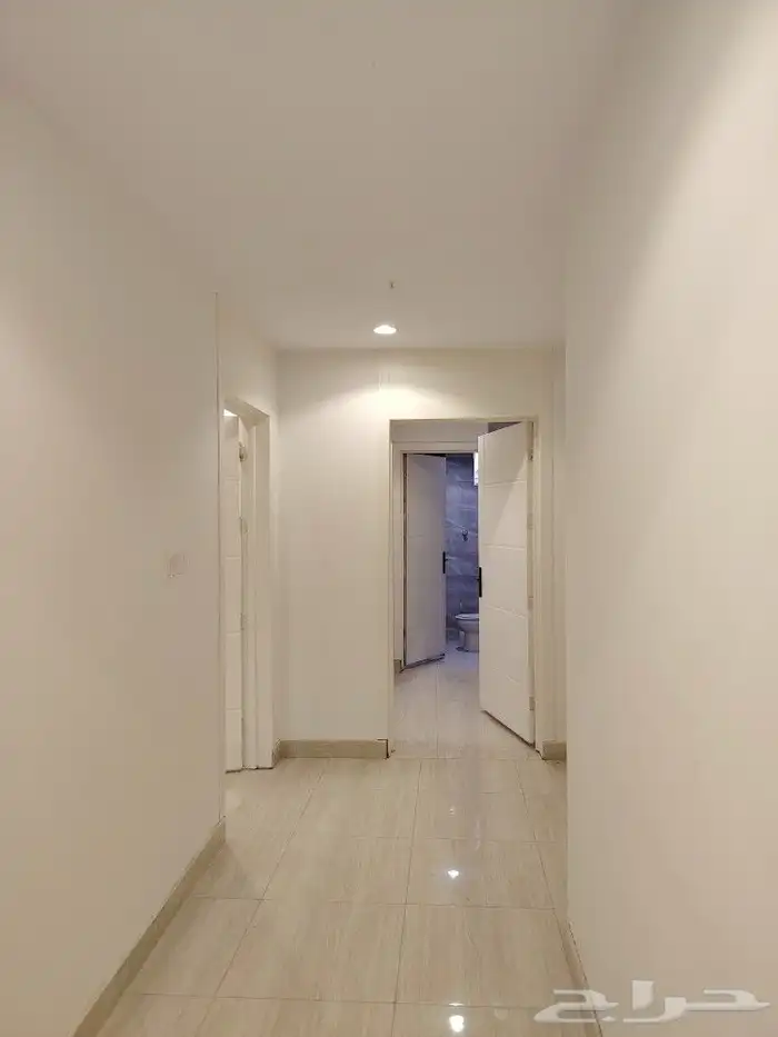 عمارة بها شقق للايجار 4