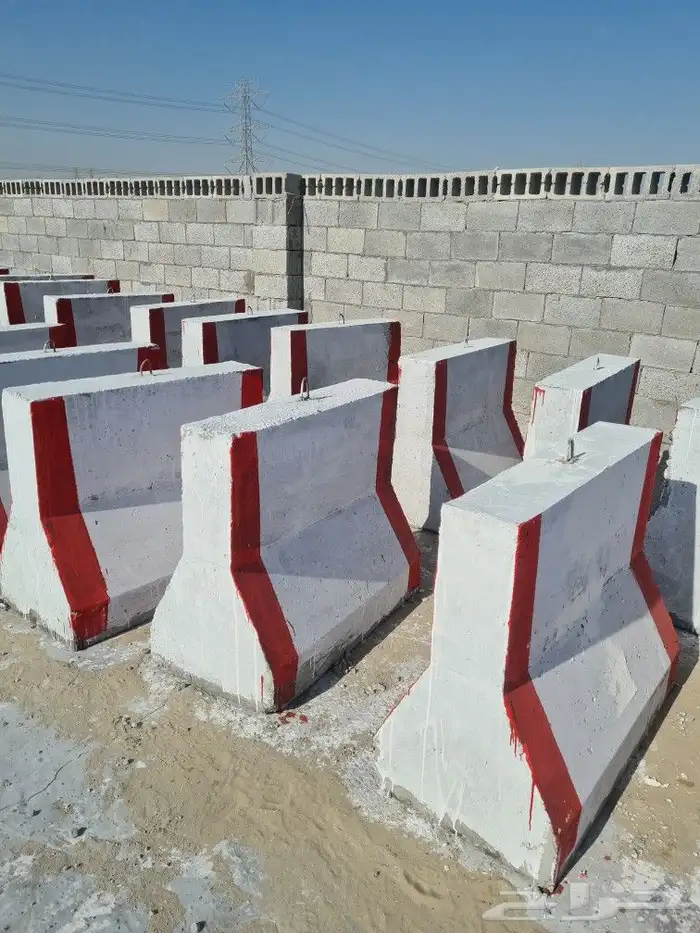 صبات نيوجرسي حواجز خرسانية سفتي مصدات الطرق قواعد إنارة 4