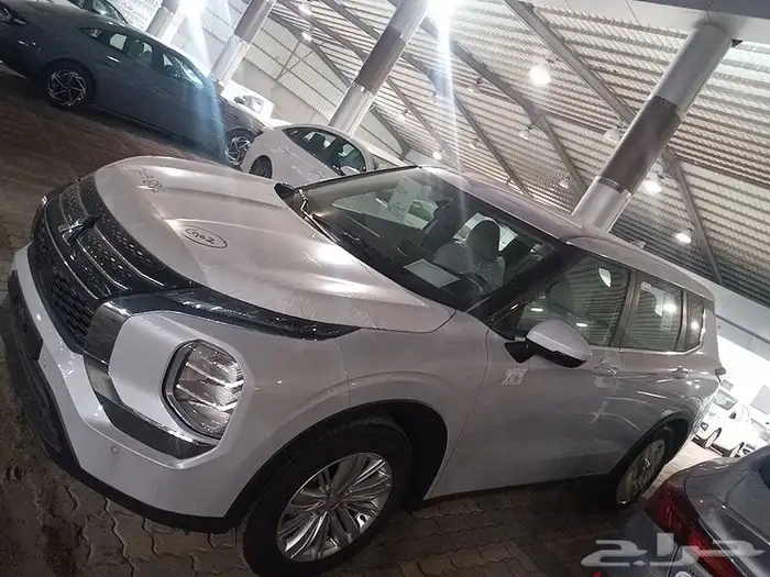 ميتسوبيشي اوتلاندر 2025 3