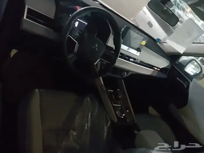 ميتسوبيشي اوتلاندر 2025 4