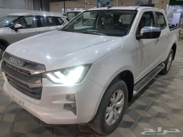 ايسوزو Ls غمارتين دبل اوتوماتيك 2024 3