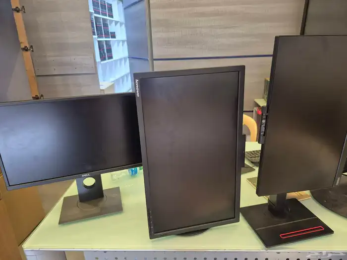 Lenovo m900 tower i7.6 16ram 7