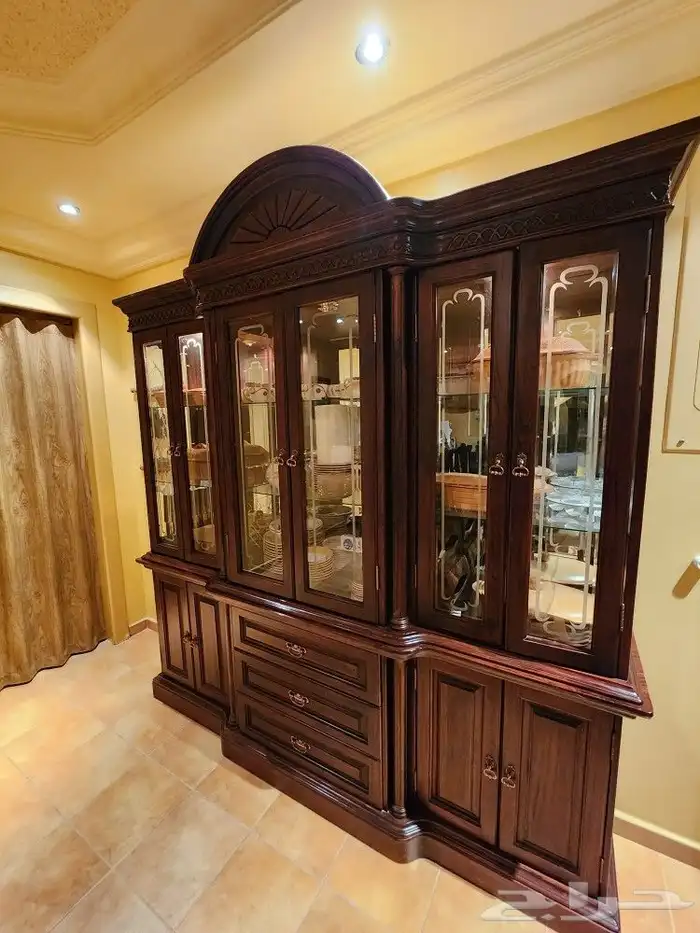 طاوله طعام 12 كرسي ودولاب 2