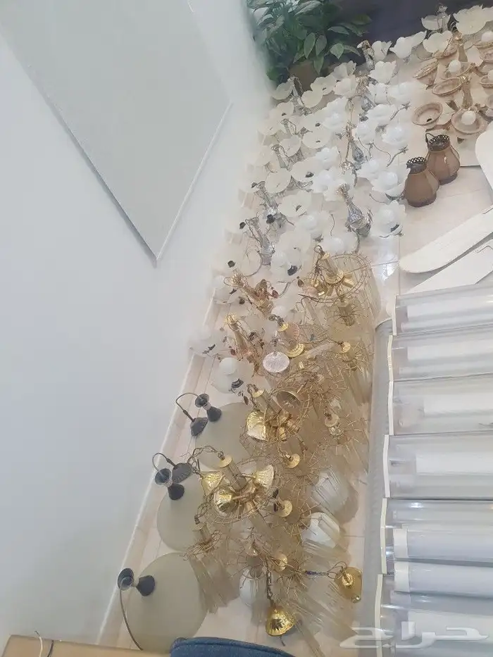 ثريات ومراوح ونجف اثاث 2