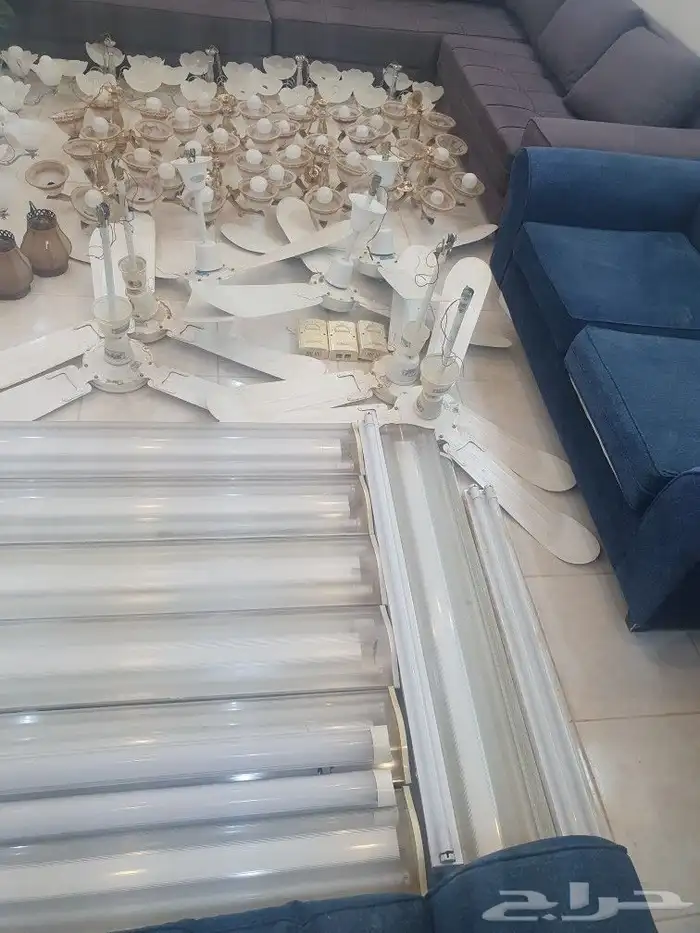 ثريات ومراوح ونجف اثاث 0