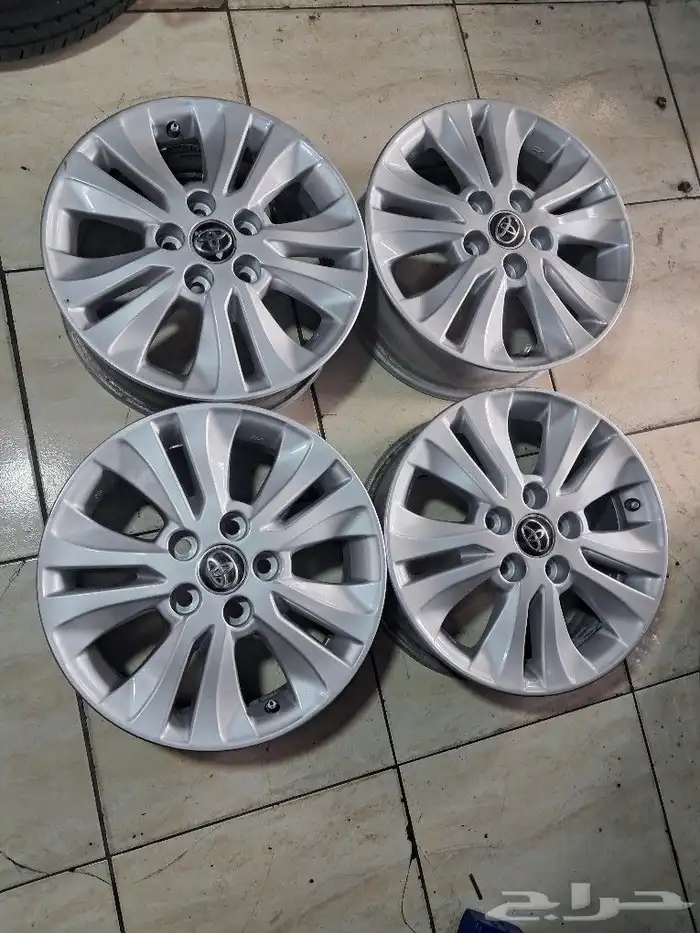 طقم جنوط هايلوكس فضي اصليه وكاله 2