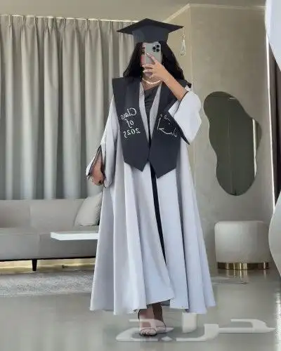 عبايات تخرج بالاسم والتاريخ تصميم حسب الطلب 2