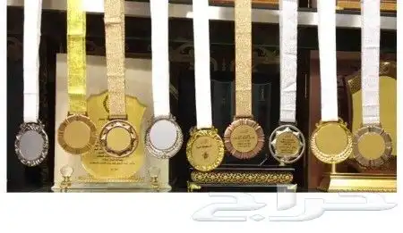 تخرج ميداليات أوسمة شهادات بروشور جميع المطبوعات 0