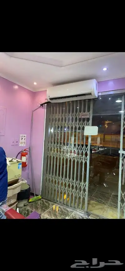 اغراض حلاق كراسي مكيفين سبلت للبيع 1