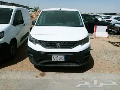 بيجو. اكسبرت. 2022 0