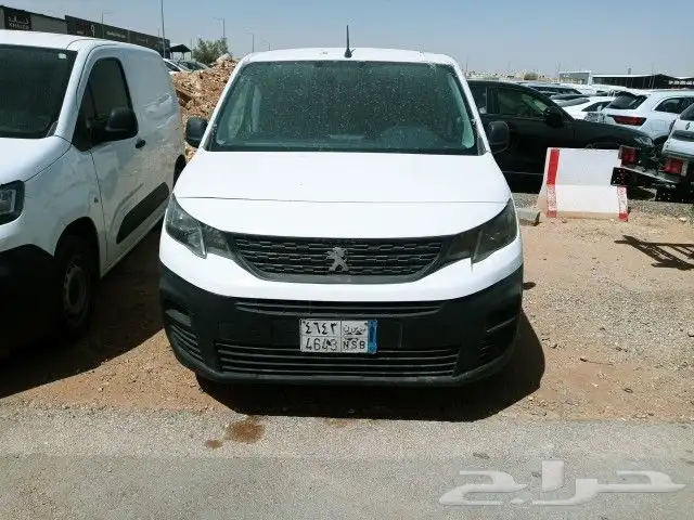بيجو. اكسبرت. 2022 0