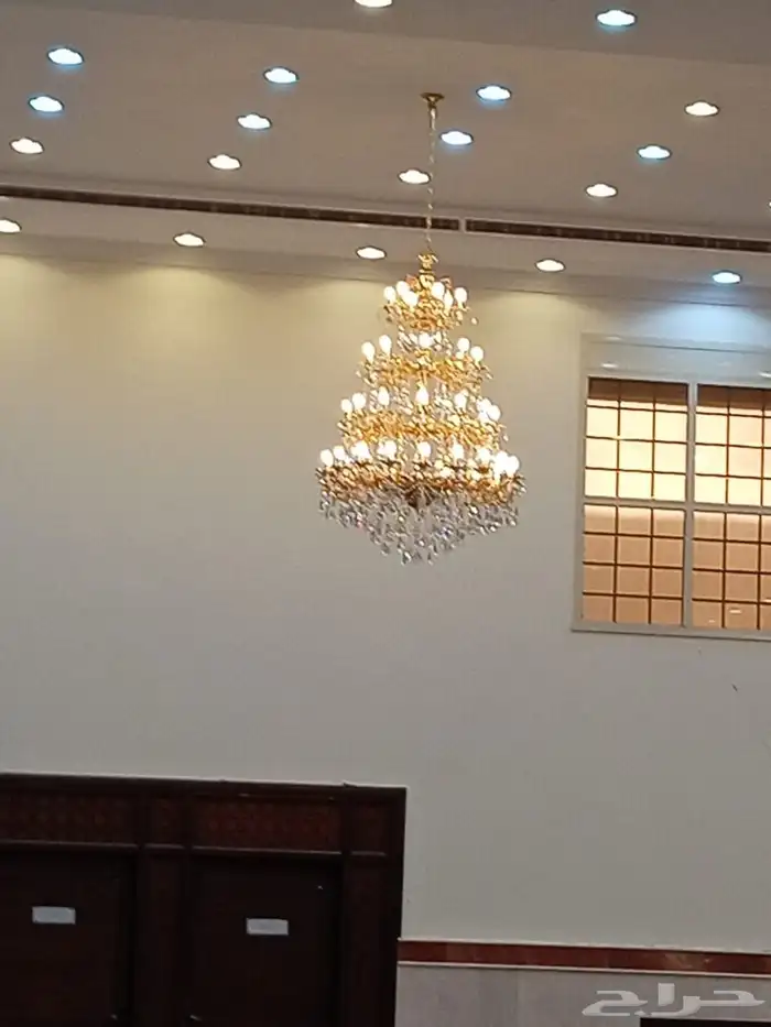 ثريات ت ضفي الثريات لمسة  فنية  رائعة  على أي مكان. إنها تز 3