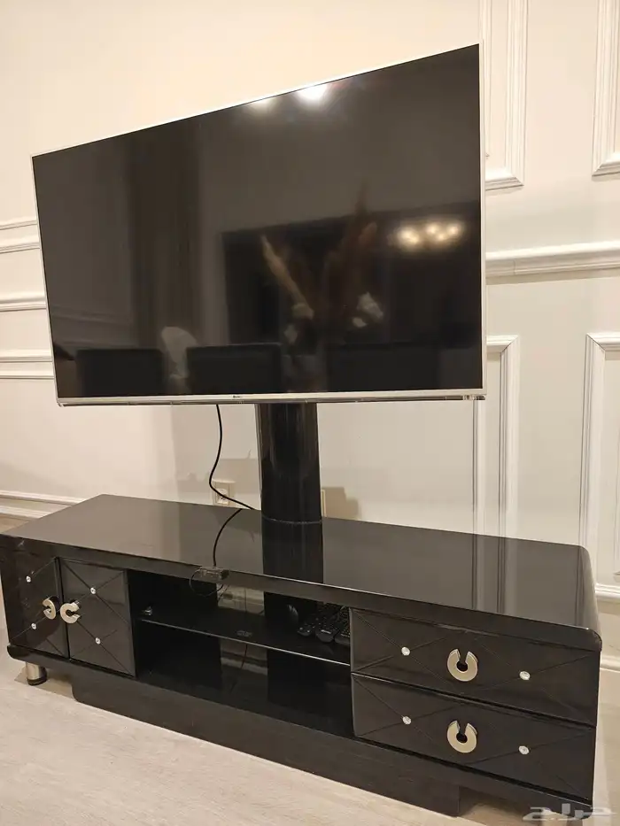 تلفزيون مع طاوله 0