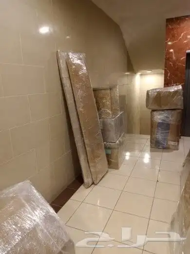 اسطول سيارات لنقل الاثاث 4
