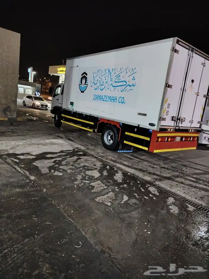 دينا براده لنقل اساس واللحوم والفواكي والشكلاته والتمرالرياض 1