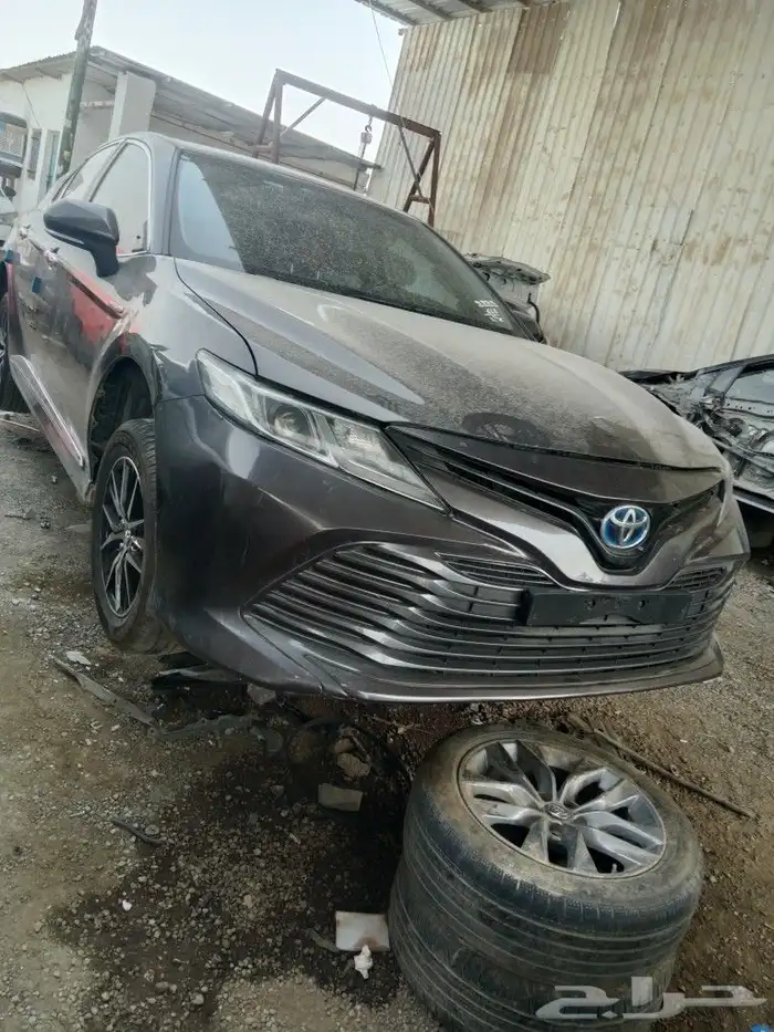 تشليح لبيع قطع غيار افالون   وكامري ولكزس 8