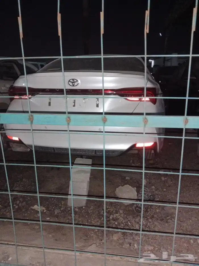 تشليح لبيع قطع غيار افالون   وكامري ولكزس 3